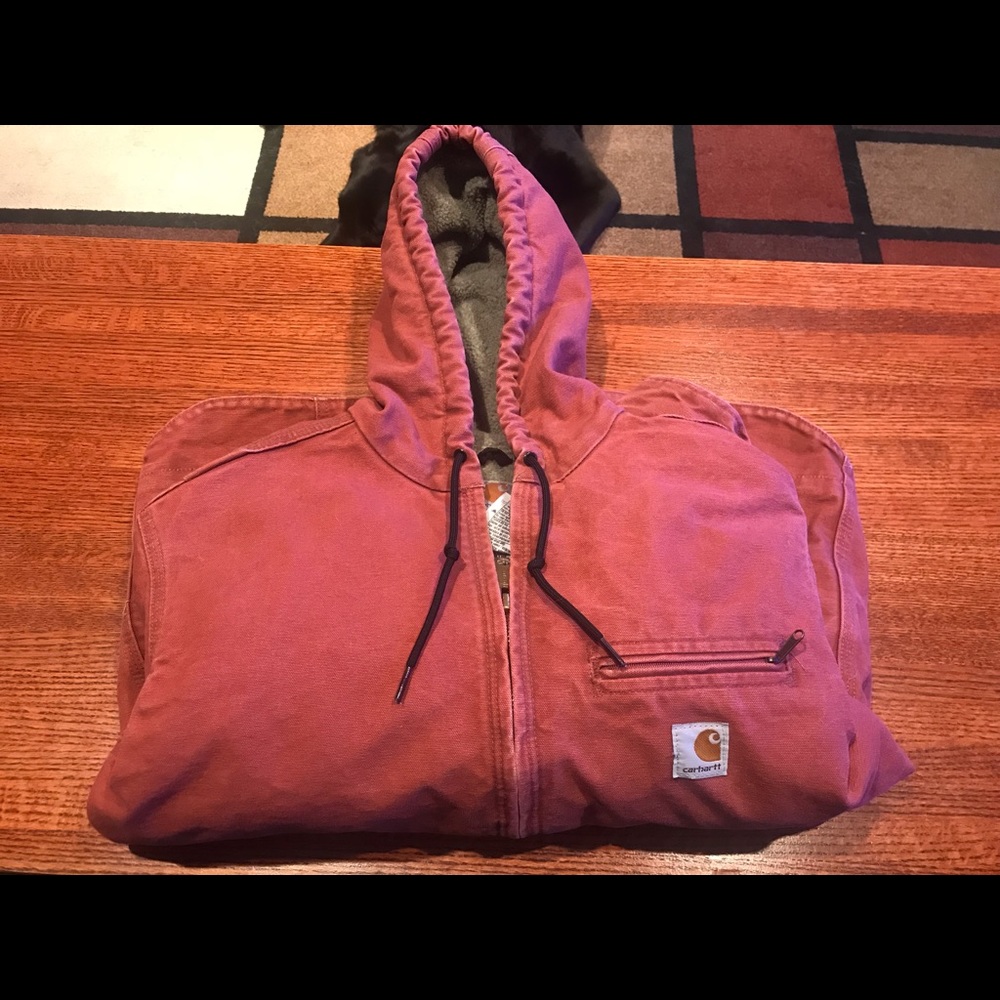 Carhartt women’s jacket with hood.